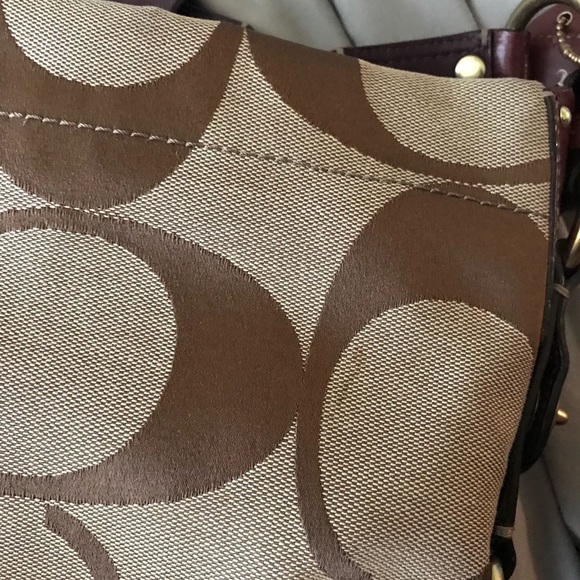 Authentic Coach Carly Bag! - Picture 3 of 5